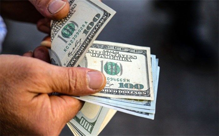 قیمت دلار به ٢٧ هزار و ۶۶٩ تومان رسید