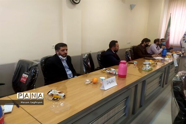 برگزاری جلسه هم اندیشی جذب و سازماندهی نواحی 6 گانه شهر اصفهان در سازمان دانش‌آموزی استان اصفهان