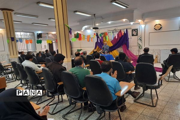 کاشت درخت بلوط به مناسبت میلاد امام حسن عسکری (ع) در منطقه ۱۵