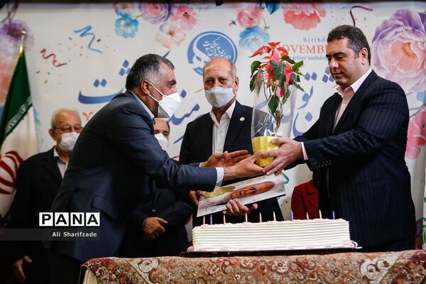 مراسم  جشن تولد هنرمندان پیشکسوت متولد آبان