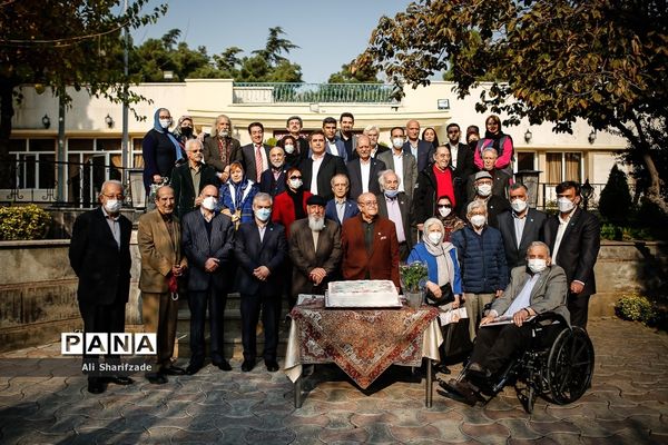 مراسم  جشن تولد هنرمندان پیشکسوت متولد آبان