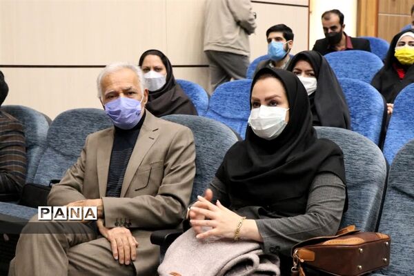 رونمایی از کتاب کوچک‌ترین دانش‌آموزان نویسنده شهر قدس
