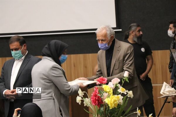 رونمایی از کتاب کوچک‌ترین دانش‌آموزان نویسنده شهر قدس