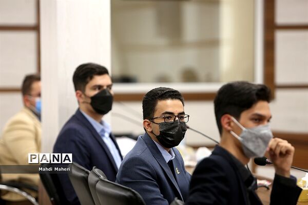 جلسه کارگروه تدوین سند دهمین دوره مجلس دانش‌آموزی