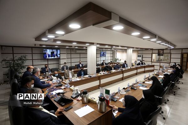 جلسه کارگروه تدوین سند دهمین دوره مجلس دانش‌آموزی