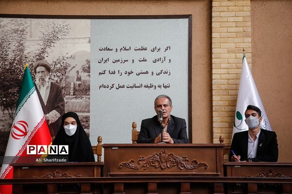 بازدید اعضا مجلس دانش آموزی از موزه مدرس