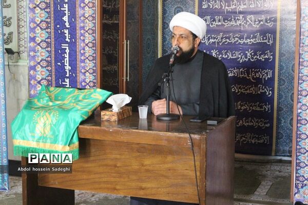 نماز جماعت ظهر و عصر در اداره  کل آموزش و پرورش استان بوشهر