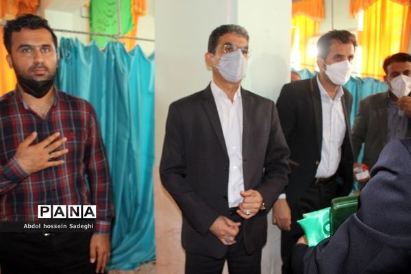 نماز جماعت ظهر و عصر در اداره  کل آموزش و پرورش استان بوشهر