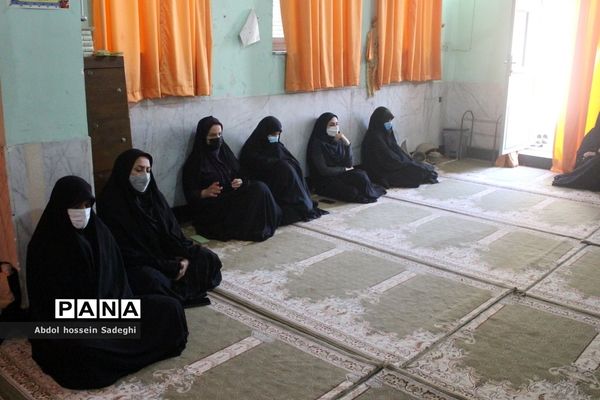 نماز جماعت ظهر و عصر در اداره  کل آموزش و پرورش استان بوشهر