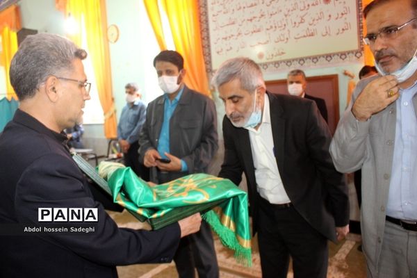 نماز جماعت ظهر و عصر در اداره  کل آموزش و پرورش استان بوشهر