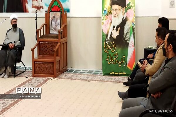برگزاری جلسه هیئت فوتبال کاشمر در دفتر دفتر امام جمعه
