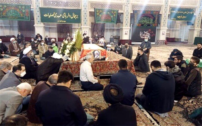 پیکر آیت‌الله مجتهد شبستری تشییع شد