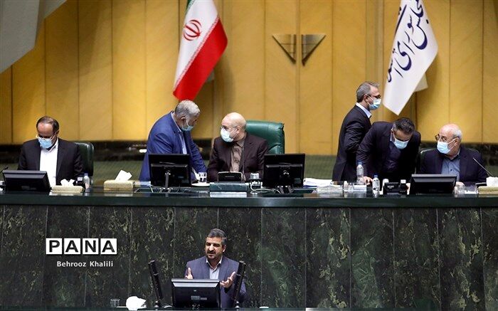 باید رتبه‌بندی معلمان را به هر طریق اجرا کنیم