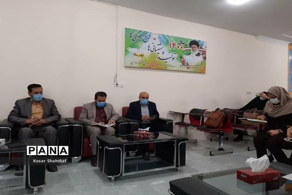 جلسه توجیهی معاونین و مربیان پرورشی در  رودهن