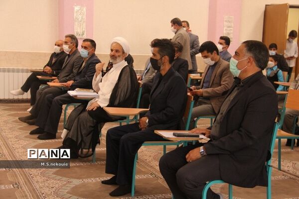 رونمایی از کتاب شهید علی لندی