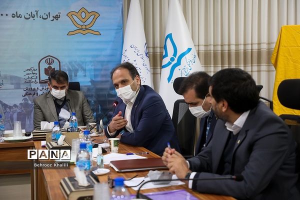 نشست قطب‌های شش گانه کانون‌های فرهنگی تربیتی کشور