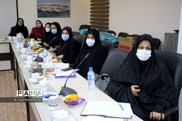 نشست هم اندیشی معاونت آموزش ابتدایی استان بوشهر