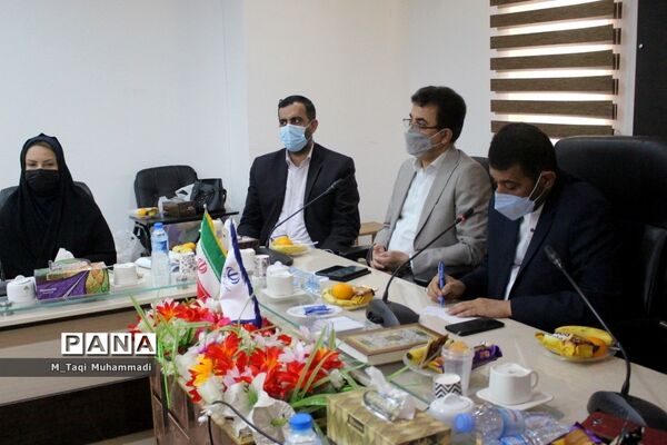 نشست هم اندیشی معاونت آموزش ابتدایی استان بوشهر