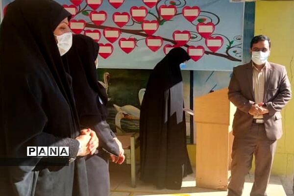 تجلیل از دانش‌آموزان فعال در یادواره شهدای پردیس