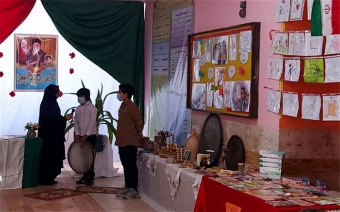 نمایشگاه دستاوردهای دانش‌آموزان ابتدایی در چابهار افتتاح شد