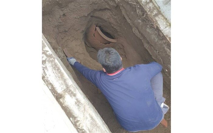 کشف خمره تاریخی در یکی از گورستان های گیلان
