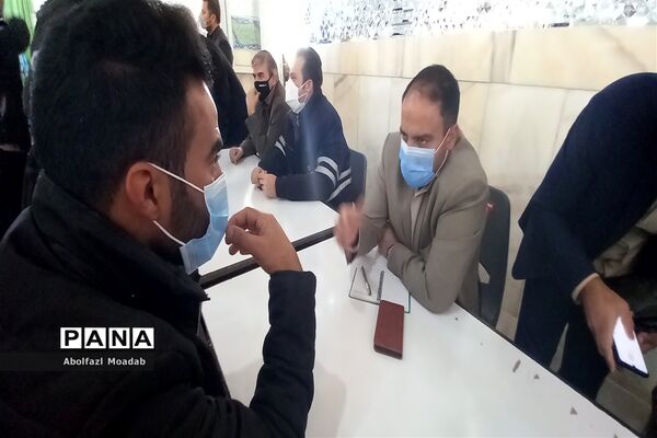 حضور نماینده مردم و مسئولین کاشمر در میز خدمت روز جمعه