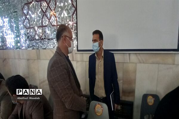 حضور نماینده مردم و مسئولین کاشمر در میز خدمت روز جمعه