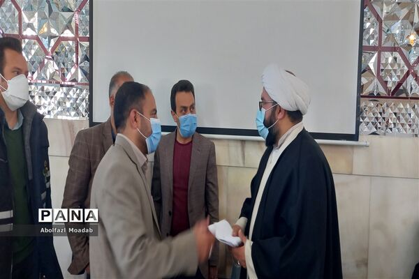 حضور نماینده مردم و مسئولین کاشمر در میز خدمت روز جمعه