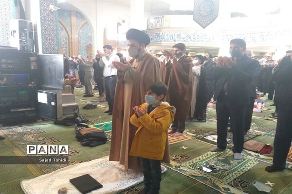 نماز جمعه در مسجد الغدیر پردیس
