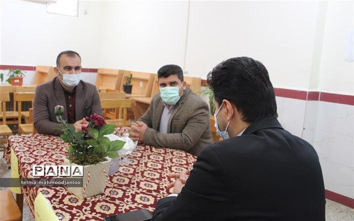 بازدید فرماندار گلوگاه از کتابخانه عمومی شهید عظیمی