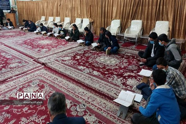 محفل انس با قرآن در مدرسه بصیری کاشمر