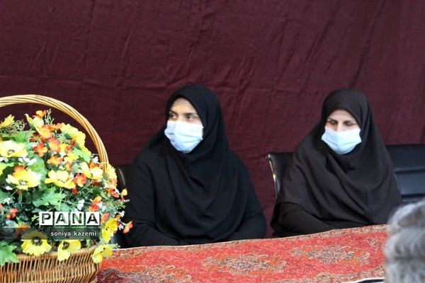 مراسم رونمایی و نقد کتاب «من فراموش می شوم» در ساری