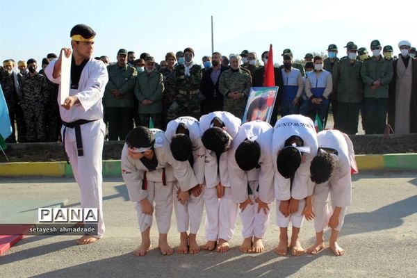 برگزاری صبحگاه مشترک و نمایش اقتدار بسیج در گلوگاه