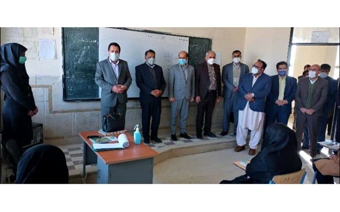 بازدید صبحگاهی معاون وزیر آموزش و پرورش از مدارس حاشیه شهر زاهدان