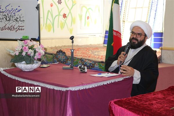 جلسه هم‌اندیشی کمیته امداد شهرستان کاشمر با نماینده ترشیز در مجلس شورای اسلامی