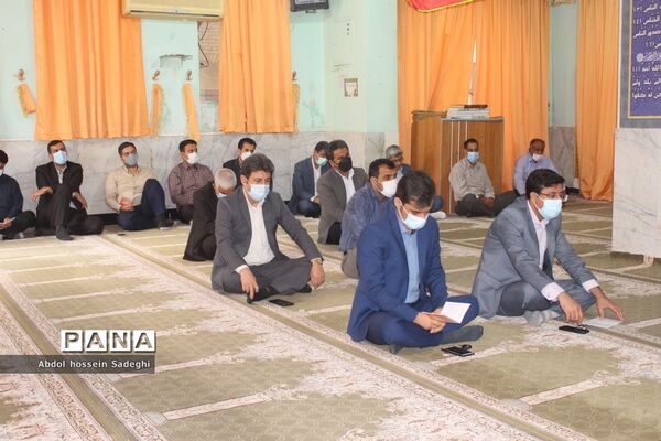 قرائت زیارت عاشورا در اداره‌کل آموزش و پرورش استان بوشهر