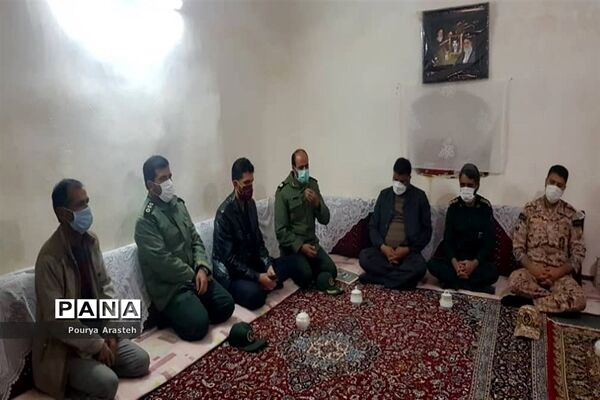 دیدار مسئولان شهرستان خوسف با خانواده شهدا