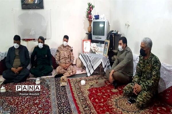 دیدار مسئولان شهرستان خوسف با خانواده شهدا