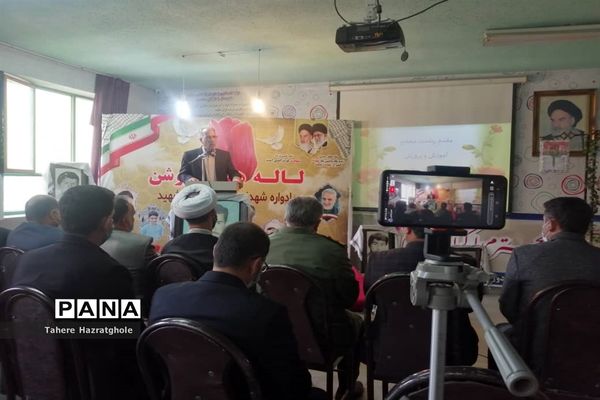 نواختن زنگ مقاومت به مناسبت هفته بسیج در مدارس آموزش و پرورش ملارد