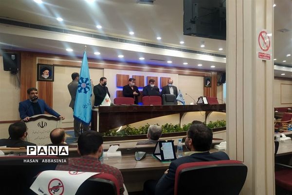 مراسم تقدیر از دانش‌آموزان سمپاد برگزیده در جشنواره کاپ استانی  قم