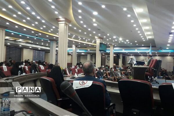 مراسم تقدیر از دانش‌آموزان سمپاد برگزیده در جشنواره کاپ استانی  قم