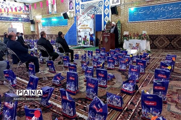 مراسم رزمایش مؤمنانه عطری از شهدا در مصلی شهر فشافویه