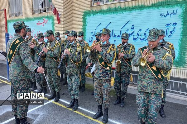 برگزاری مراسم هفته بسیج در دبیرستان فجر منطقه ۱۴