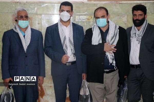 راهپیمایی و غبارروبی مزار شهدای مدفون درحرم حضرت عبدالعظیم حسنی (ع)