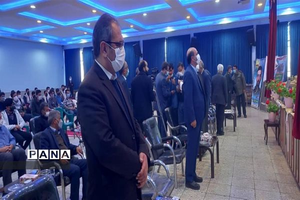 برگزاری افتتاحیه یادواره لاله‌های روشن در استان اصفهان