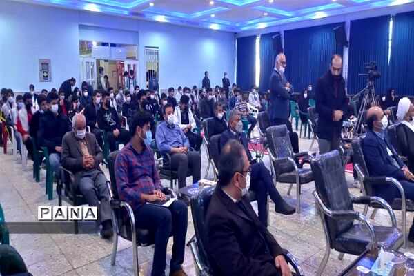 برگزاری افتتاحیه یادواره لاله‌های روشن در استان اصفهان