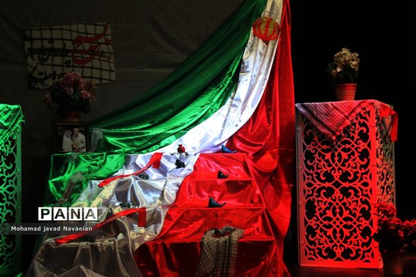 گردهمایی بزرگ بسیجیان منطقه ۱۵