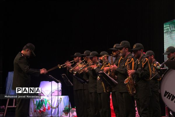 گردهمایی بزرگ بسیجیان منطقه ۱۵