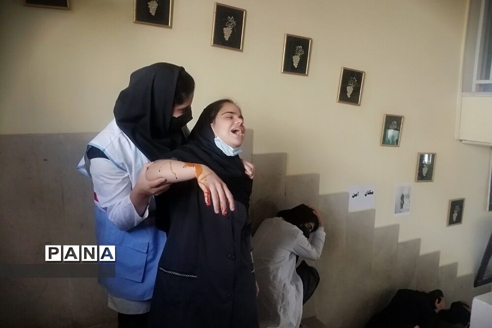 مانور زلزله همزمان با سراسر کشور در پردیس