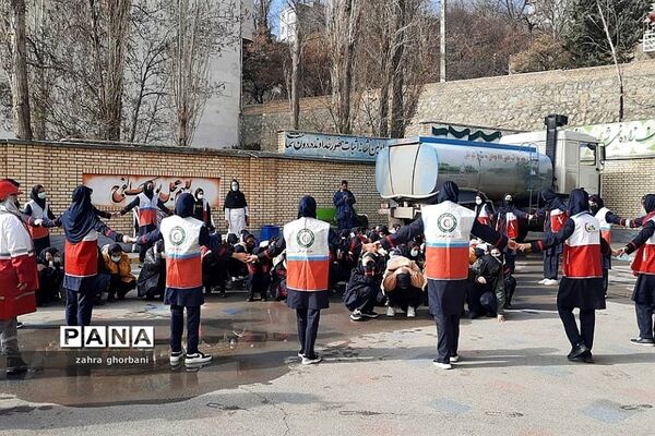 برگزاری مراسم مانور زلزله در شهرستان دماوند